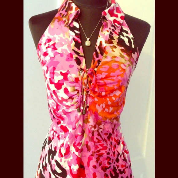 Beautiful wild print Cache' Top