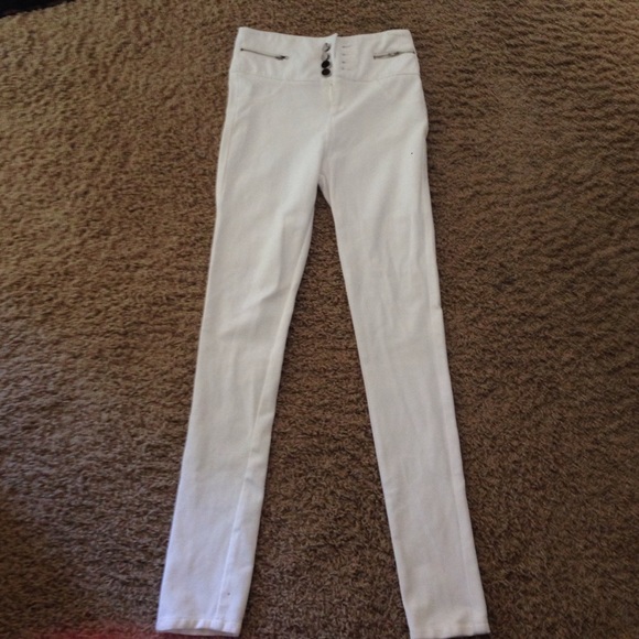 Pants - High waisted cloth white pants