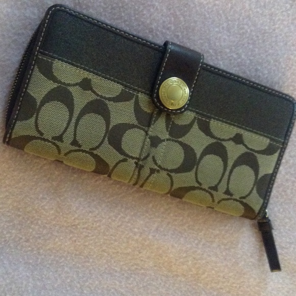 Coach wallet