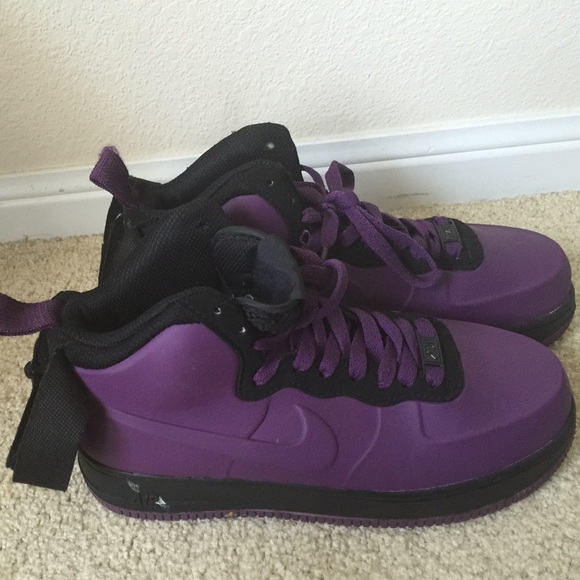 Size 4.5 - Picture 2 of 3