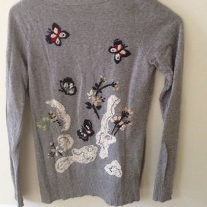 Gray cardigan with back embroidery