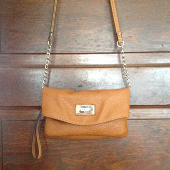 Nine West Handbags - Nine West Crossbody & Wristlet
