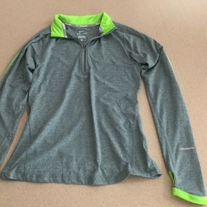 Awesome Nike Dri Fir pullover