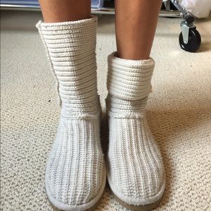 Cream sweater Uggs