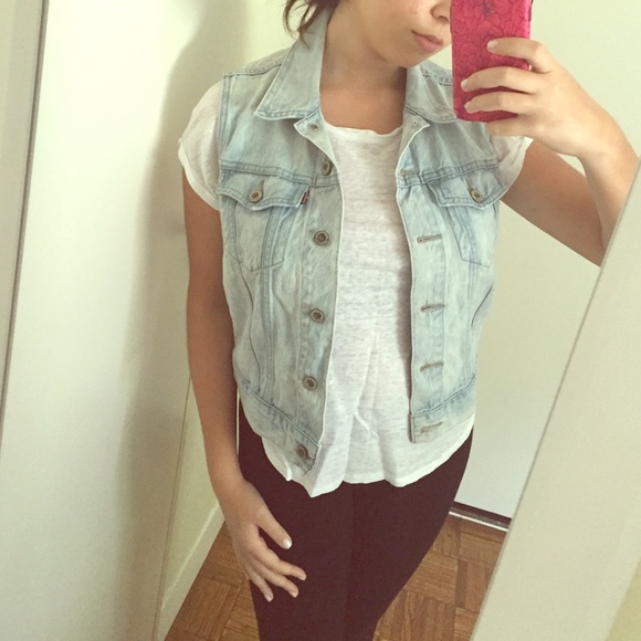 Levi's Jackets & Blazers - Levi's denim vest
