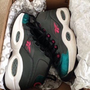 Reebok Questions Mid