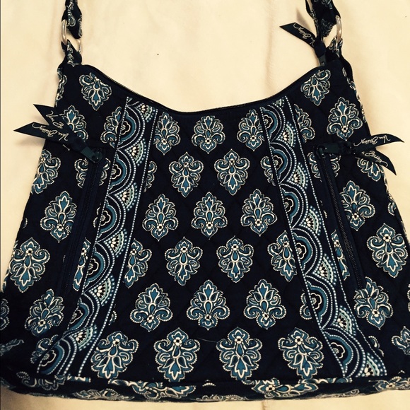 Vera Bradley purse. Blue/white
