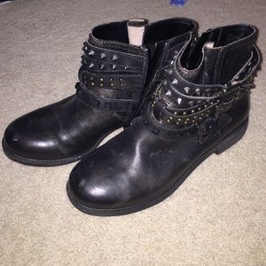 Gianni Bini studded boots