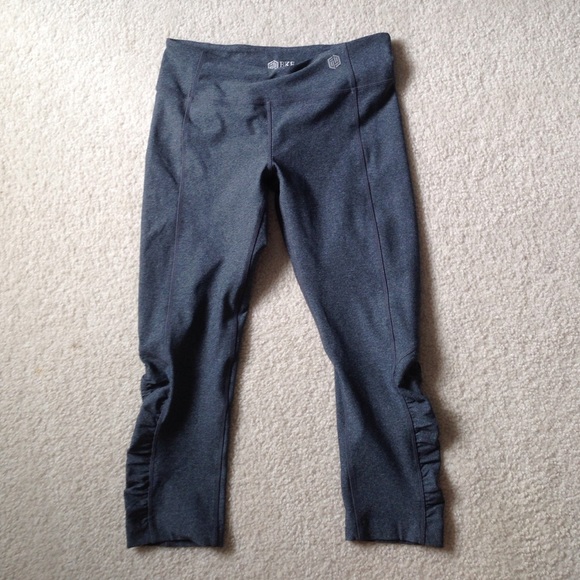 NWOT Heather Gray Workout Leggings