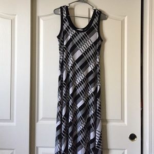 Black and white patterned maxi dress