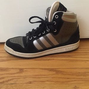 Adidas woman's size US 7.5