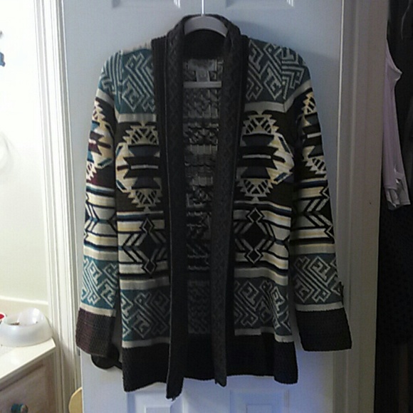 Urban Outfitters Sweaters - Reserved bundle for jojo ecote tribl sweater, S