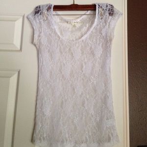 Lace short sleeved top.