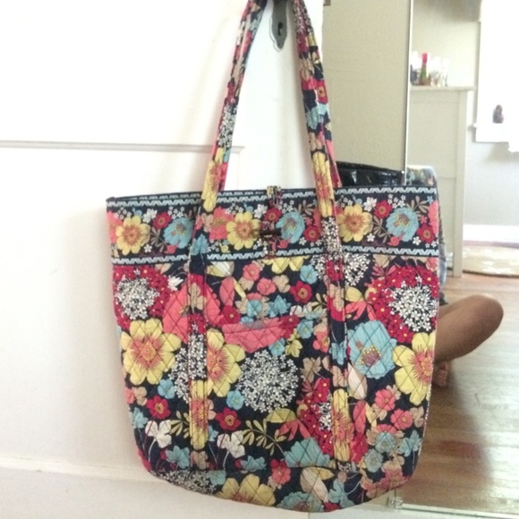 Vera Bradley tote