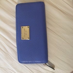 Michael Kors Zip Wallet