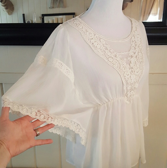 Free People Tops - FREE PEOPLE Sheer Lace blouse, like New! Small