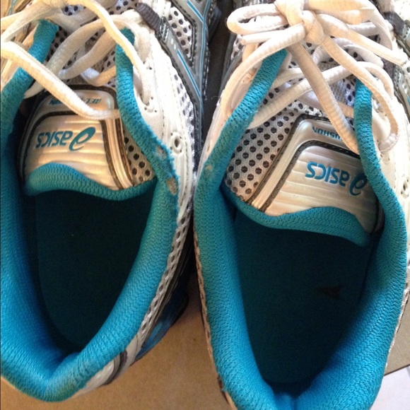 Running shoes - Picture 2 of 3