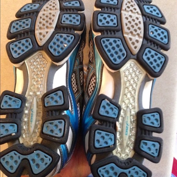 Running shoes - Picture 3 of 3