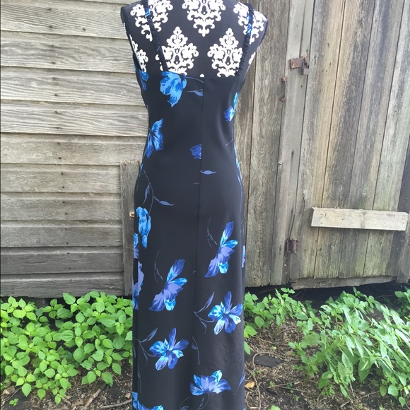 Black/blue flower maxi dress - Picture 2 of 3