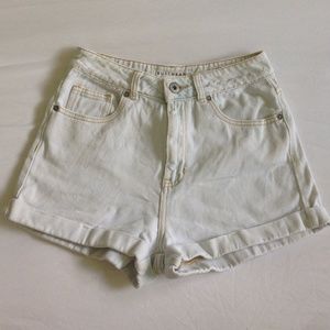 Bullhead high waisted shorts