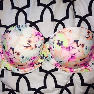 🎀PINK strapless push up bra🎀