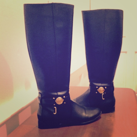 👍weekend sale 👍  Black Boots TH 6