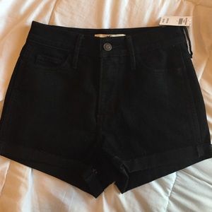 Black Hollister high wasted shorts