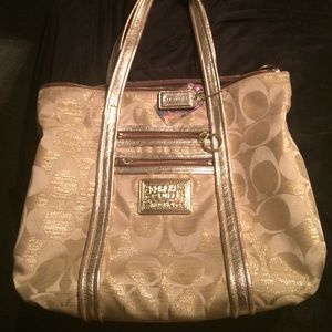 Beautiful Gold Coach Poppy Bag