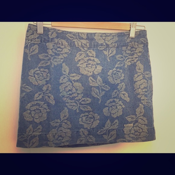 Abercrombie & Fitch - Denim Skirt w/ Gold Roses