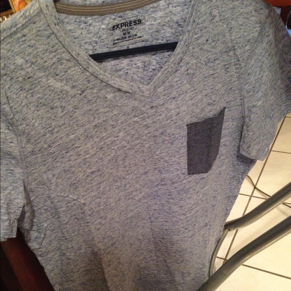 Express Tops - Express v neck