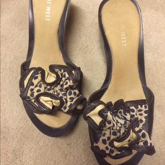 Cute leopard print wedge!!  Nine West
