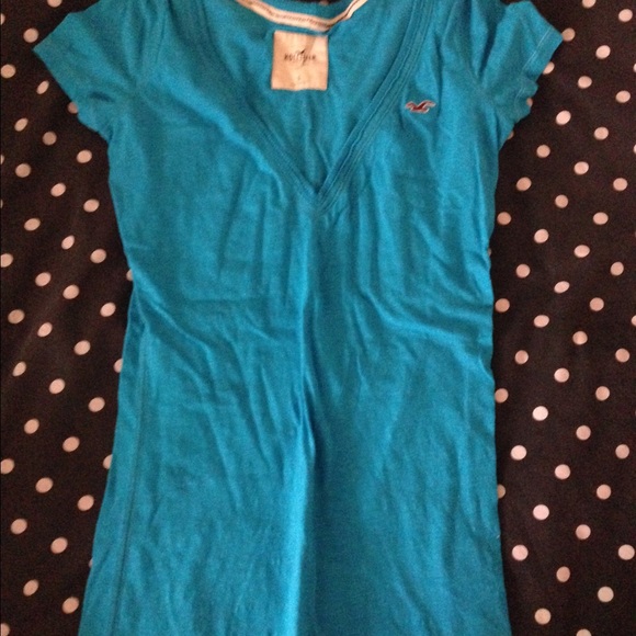 Hollister shirt small