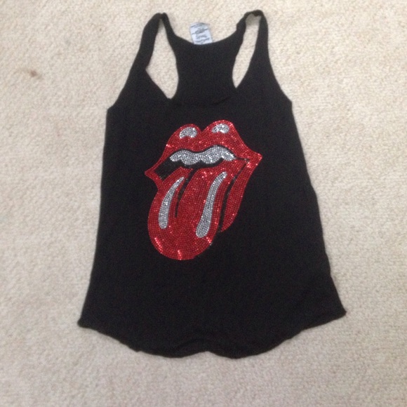 Rolling stone tank