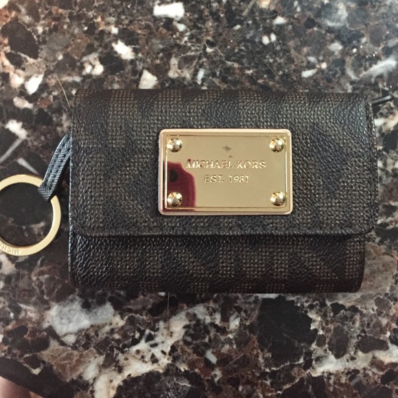 Michael kors wallet