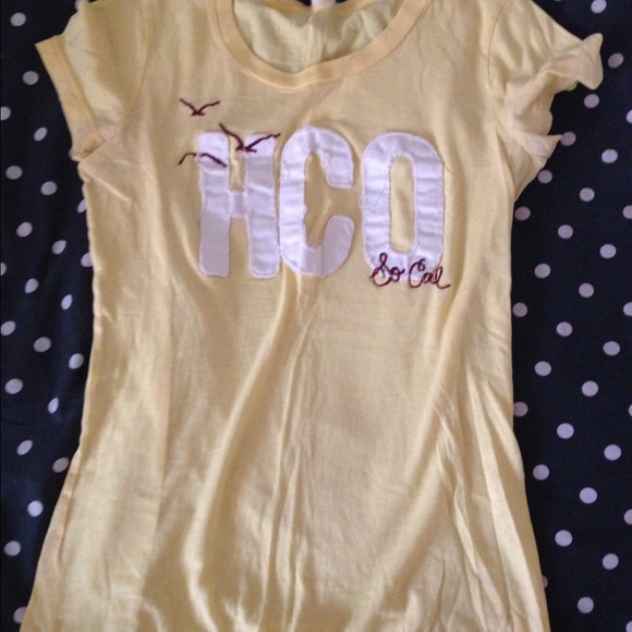 Hollister shirt small