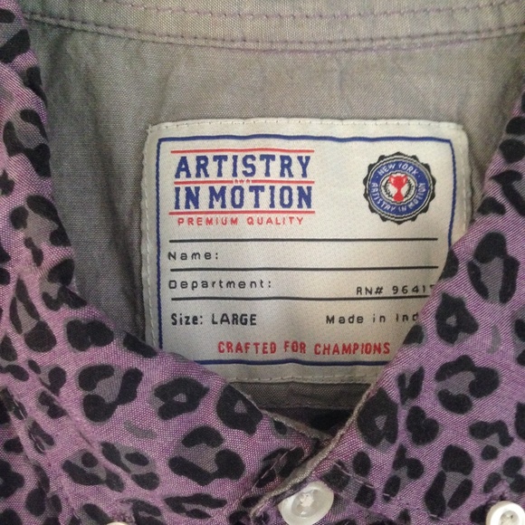 Artistry in Motion button up - Picture 2 of 3