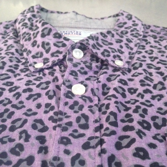 Artistry in Motion button up - Picture 3 of 3