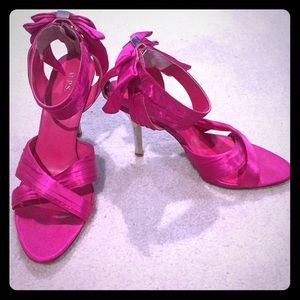 M.P.S. Pink bow heels