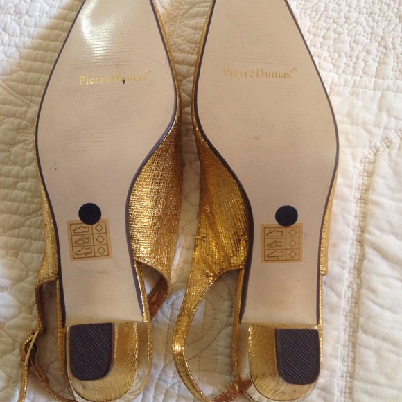 Gold Shoes - Picture 2 of 4