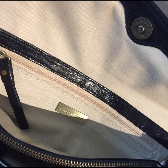 Charles David Leopard and Black clutch - Picture 3 of 4