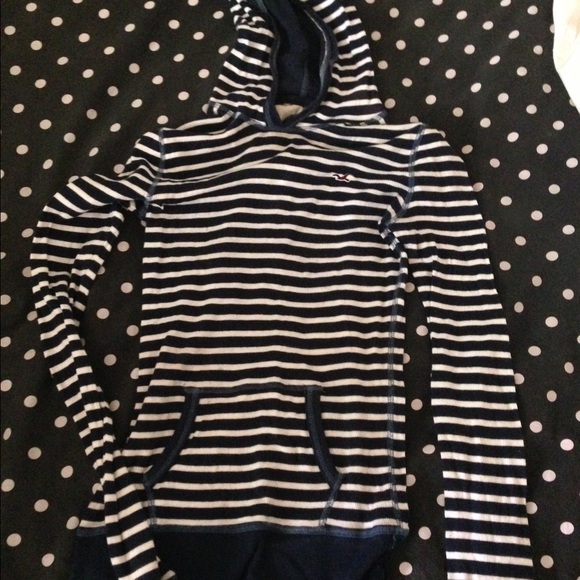 Hollister thin hoodie medium