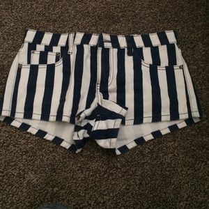 Stripped shorts