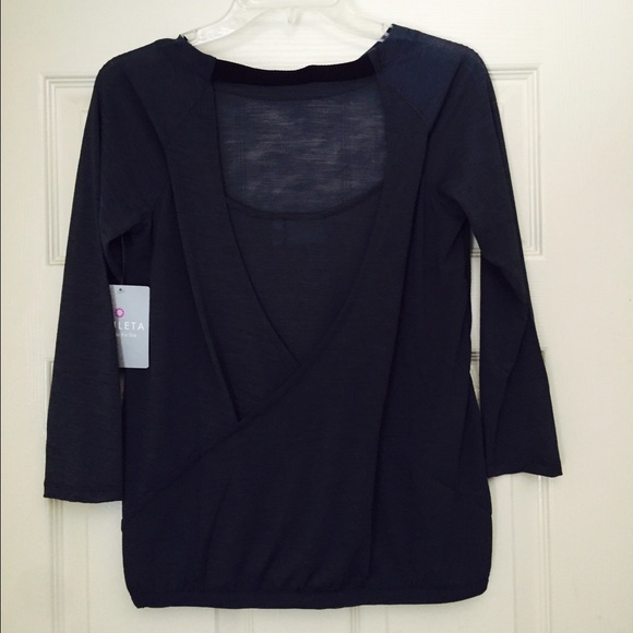 ATHLETA CLARITY TOP (💲SOLD 💸) - Picture 4 of 4