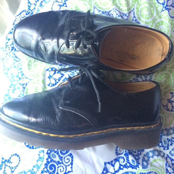 TRADED. Black Oxford Dr. Martens