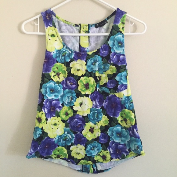Floral pocket tank