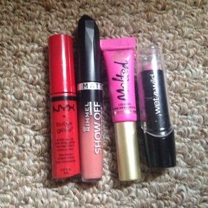 Random Lip Bundle