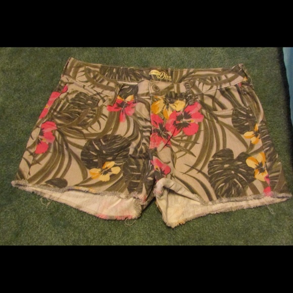 Old Navy floral shorts