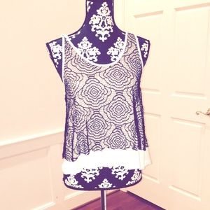 Adorable boutique black and white crop top M