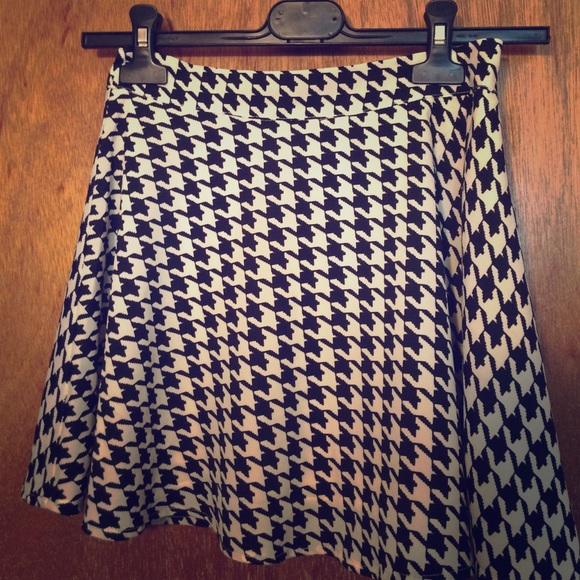 Patterned skater skirt - Picture 1 of 1