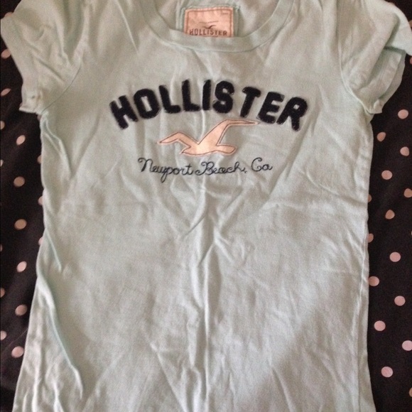 Hollister shirt large